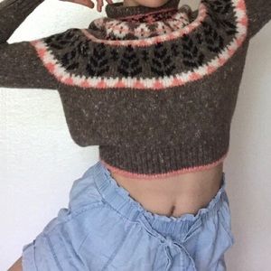 URBAN OUTFITTERS VINTAGE WOOL CROPPED SWEATER.